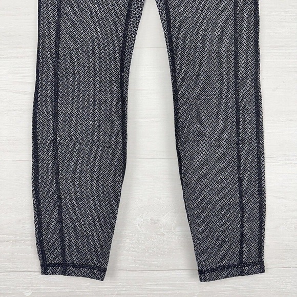 Athleta Criss Cross Power Up 7/8 Leggings Size Small Ankle Work Out Black Grey - Picture 4 of 11